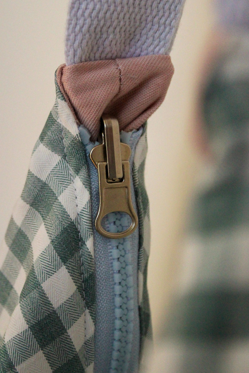 Sac réversible rose/carreaux bleus