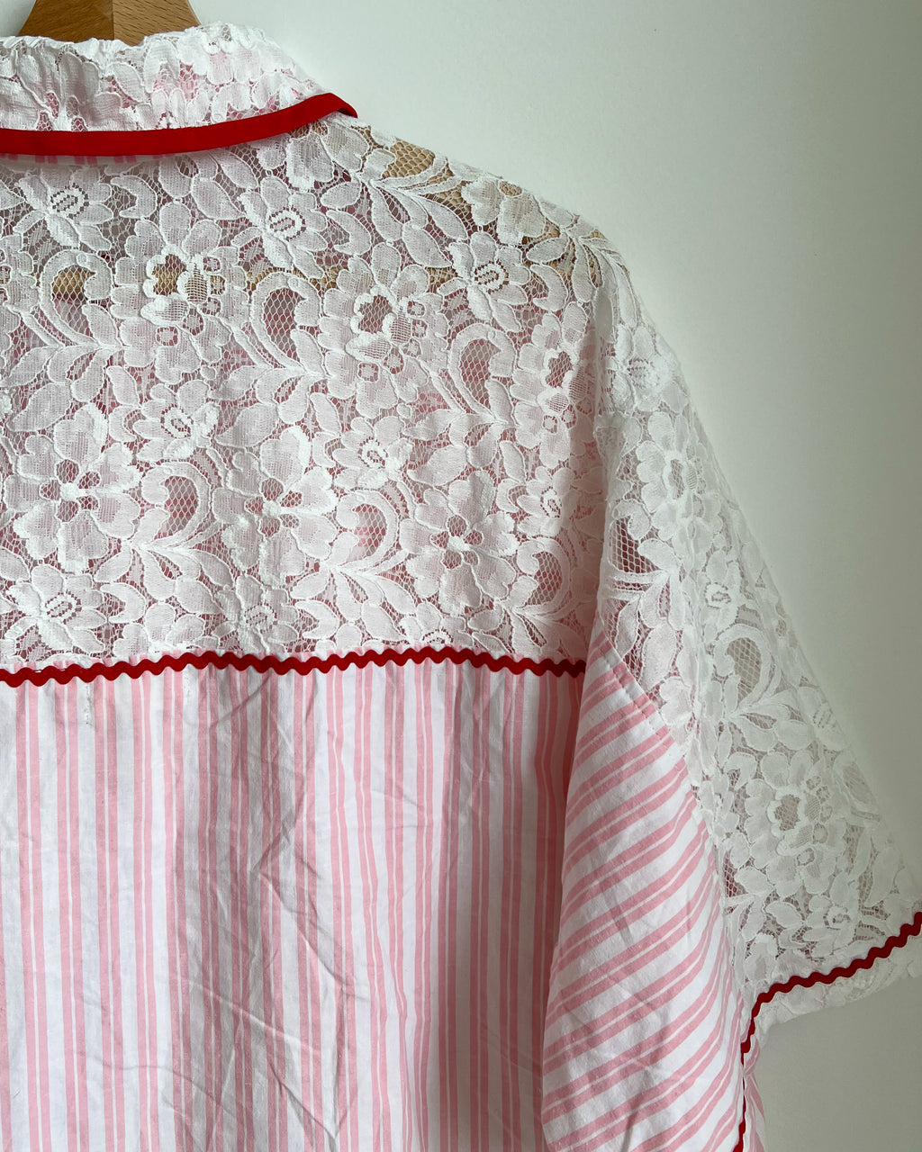 Chemisette CROP rose et dentelle