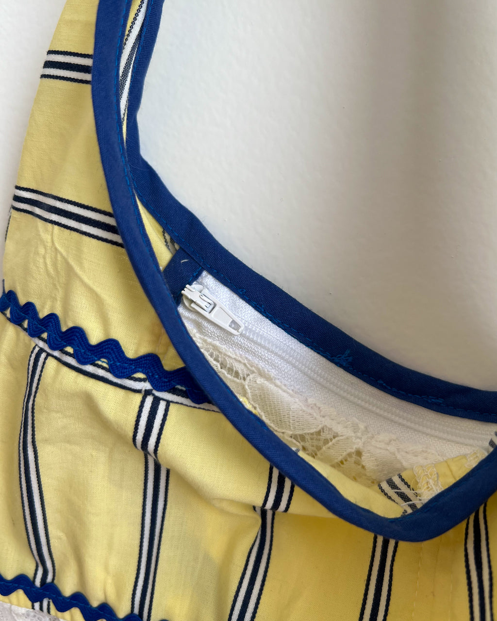 Sac MINI jaune et dentelle